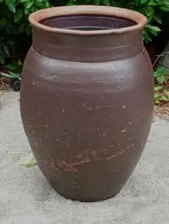 【アンティーク】甕 壺 マットブラック・睡蓮鉢・メダカ鉢】。高さ55センチ。 アンティーク】小型の甕 。マットブラック・睡蓮鉢・メダカ鉢。 高さ44