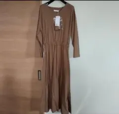 新品タグ付き　長袖 カットソーワンピース　ディスコート