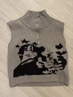 グレー ニットベスト アートプリント