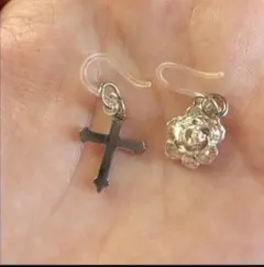 ピアス　クロス　Ｈ＆Ｍ　ZARA　金アレ