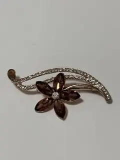 ブラウン花形ブローチ
