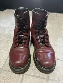 4/11のみ限定値下げ。ドクターマーチン　レディースUK6 8ホール　チェリー