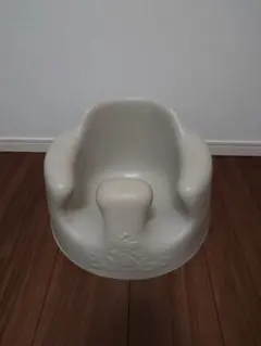 Bumbo（バンボ） ベビーチェア　ベルト無し