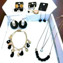 【売り切り価格】ブラック×ゴールド アクセサリーまとめ売り コーデ9点セット