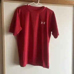 UNDER ARMOR 赤Tシャツ