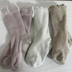 ベビー靴下3足セット フリル付き