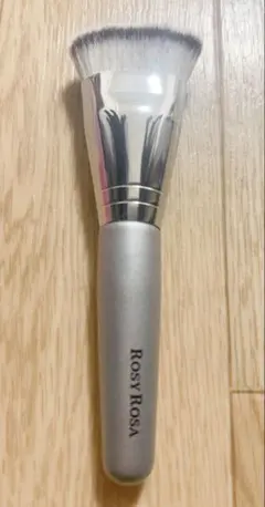 【ロージーローザ】マルチファンデブラシ