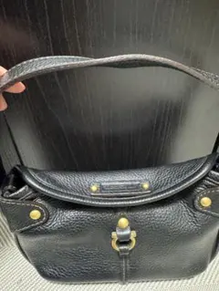 Salvatore Ferragamo ブラックレザー ショルダーバッグ 最終
