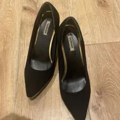 ブラック　ヒール