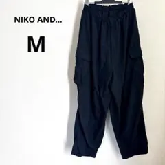 ニコアンド　ワークパンツ　カーブパンツ　M 黒　薄手　ナイロンパンツのサムネイル
