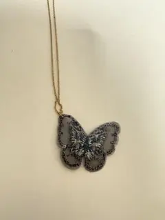 蝶の形状 ネックレス