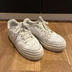 NIKE 白　厚底スニーカー　24.0