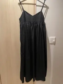 ブラックキャミソールロングワンピース