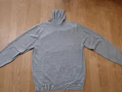 グリーンレーベルリラクシング　タートルネックセーター　グレー　サイズМ　未使用