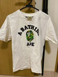 【美品】A BATHING APE アベシイシグエイプ Tシャツ ホワイト Mのサムネイル