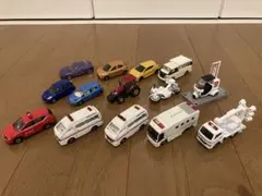 トミカ　14個まとめ売り　救急車・バイク・乗用車