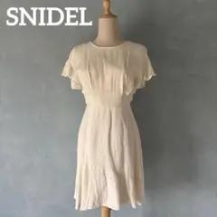お値下げしました！SNIDEL 膝丈ワンピース　オフホワイト　サイズ0