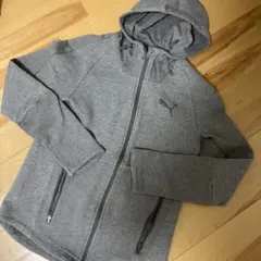 プーマ　ジップパーカー　メンズS