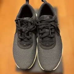 Reebok メッシュアッパー スニーカー ブラック/グレー