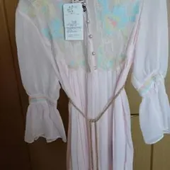 新品未使用 language ブラウス