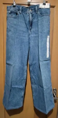 ユニクロ　バギージーンズ　新品タグ付き　裾上げ加工済み