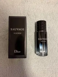 Dior Sauvage EDP フィル式トラベルスプレー ポーチ付き香水付き