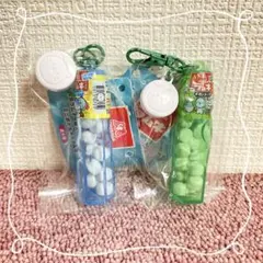 森永ラムネ　超大粒ラムネパーツ付き ミニボトルキーホルダー 2点セット①のサムネイル