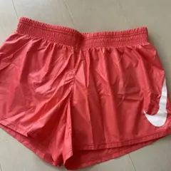 新品　NIKE オレンジ ランニングショーツ Mサイズ