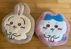 ちいかわのクッション　大（約50cm、40cm）