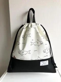 ハンドメイド　持ち手付き巾着袋　ジョーズ