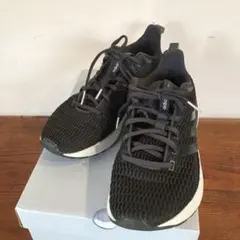 adidas スニーカー ブラック ピンク　23.5cmのサムネイル