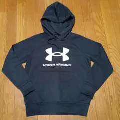 ブラック パーカー