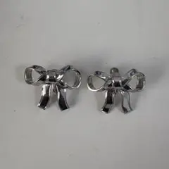 FURFUR リボンモチーフイヤリング　シルバー