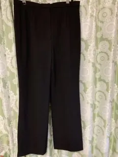 m*a様 黒のスラックス ストレートレッグ