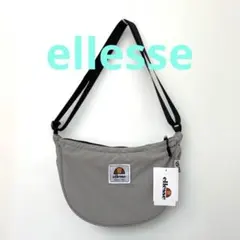 ellesse 三日月型ショルダーバッグのサムネイル