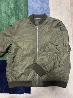 オリーブグリーン MA-1ジャケット