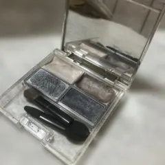 【used】LISSAGE アイシャドウパレット シルバー系のサムネイル