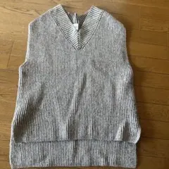 リブ編みVネックニットベスト Fサイズ グレーとホワイト