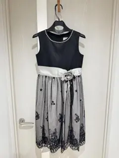 マザウェイズ 子供用フォーマルドレス 黒xグレー 花モチーフ