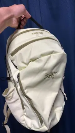 アークテリクス マンティス 26L Arctic Silk 白 - メルカリ