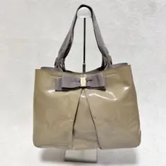 サルヴァトーレ フェラガモ ヴァラリボン エナメル トートバッグ ハンドバッグ