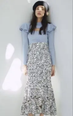 新品タグ付き SNIDEL カッティングレースマーメイドスカート