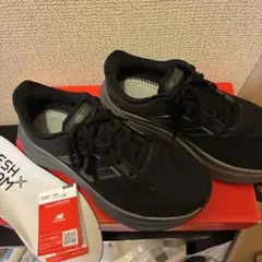 New Balance ニューバランス ブラック×ゴールド（金） 龍 限定 - メルカリ