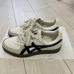 オニツカタイガー スニーカー