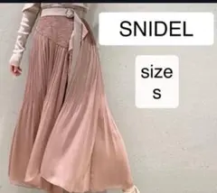 【美品】SNIDELプリーツフレアロングスカート ベルト付き　ピンクベージュ