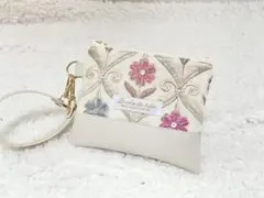 【12/25-1】インド刺繍　リバティ　レザーポーチ