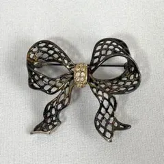 ヴィンテージ　黒　ラスターメタル　リボン　ブローチ　高品質