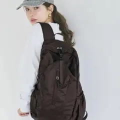 coca ポケッタブル縦ファスナーバックパック　ブラウン