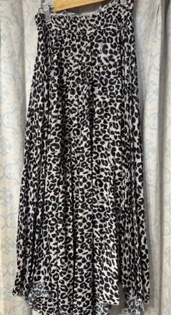 ヒョウ柄 プリーツロングスカート