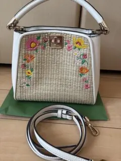 ケイトスペード kate spade かごバッグ いちご 苺 白 バック - メルカリ